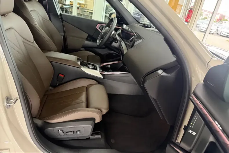 BMW X3 (Seria X) din 2025 cu 19.900 km - oferta BMW229424 - foto 9