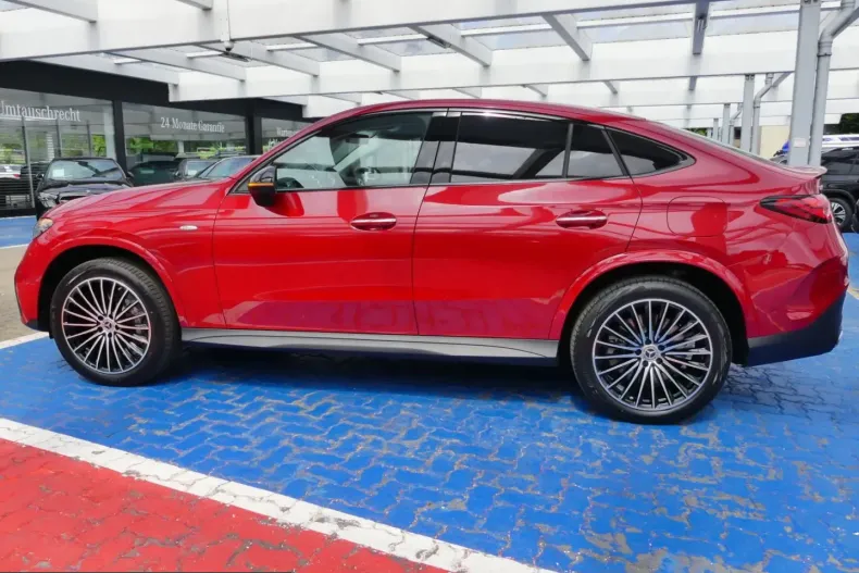 Mercedes-Benz GLC 300 (Clasa GLC) din 2025 cu 8.040 km - oferta MER229428 - foto 3