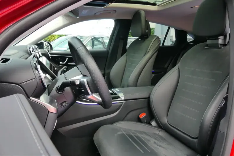 Mercedes-Benz GLC 300 (Clasa GLC) din 2025 cu 8.040 km - oferta MER229428 - foto 9