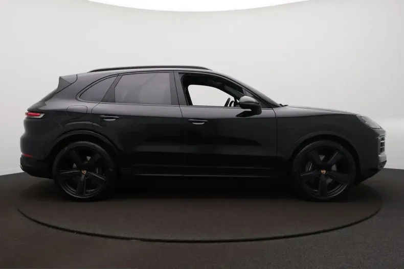 Porsche Cayenne din 2025 cu 22.000 km - oferta POR229431 - foto 4