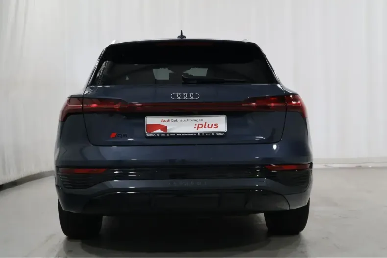 Audi Q8 din 2023 cu 32.232 km - oferta AUD229435 - foto 4