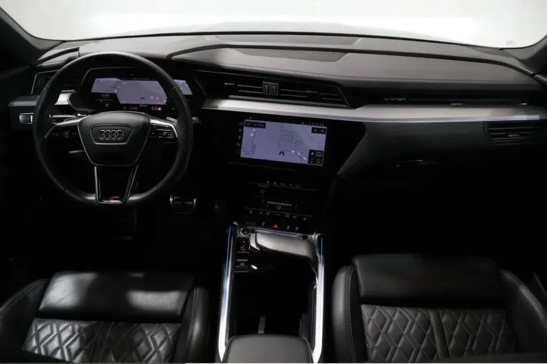 Audi Q8 din 2023 cu 32.232 km - oferta AUD229435 - foto 8