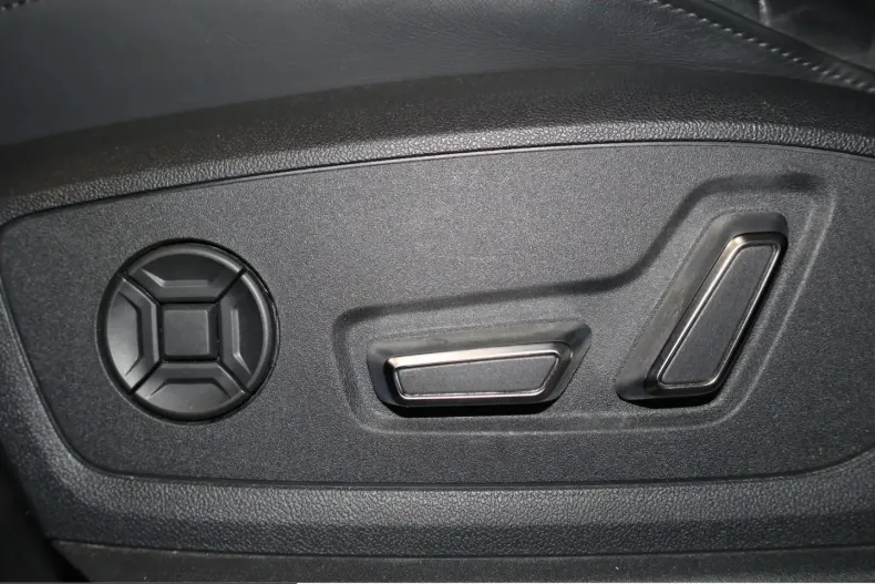 Audi Q8 din 2023 cu 32.232 km - oferta AUD229435 - foto 17