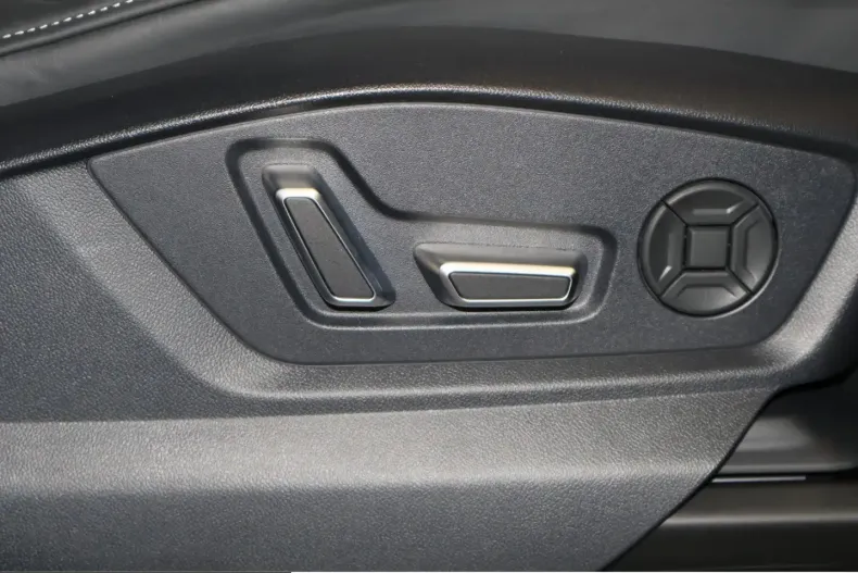 Audi Q8 din 2025 cu 29.213 km - oferta AUD229446 - foto 23