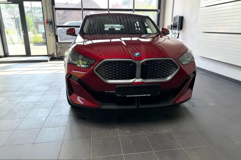 BMW iX2 (Seria X) din 2025 cu 26.980 km - oferta BMW229447 - foto 3