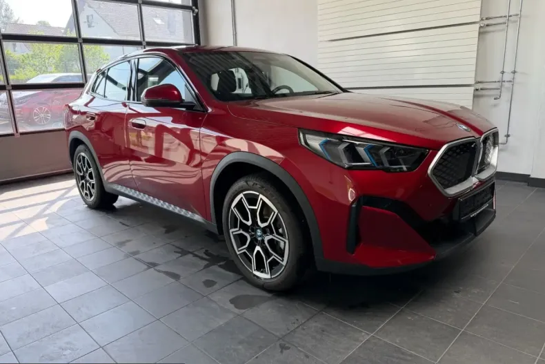 BMW iX2 (Seria X) din 2025 cu 26.980 km - oferta BMW229447 - foto 4