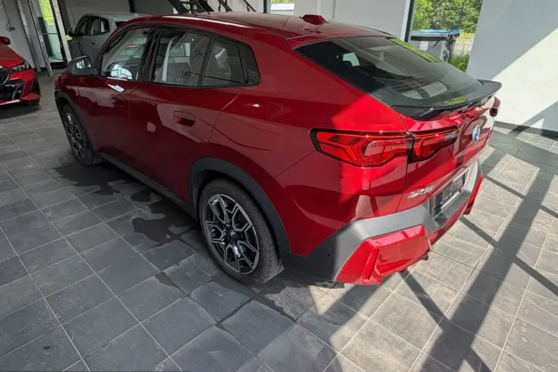 BMW iX2 (Seria X) din 2025 cu 26.980 km - oferta BMW229447 - foto 8