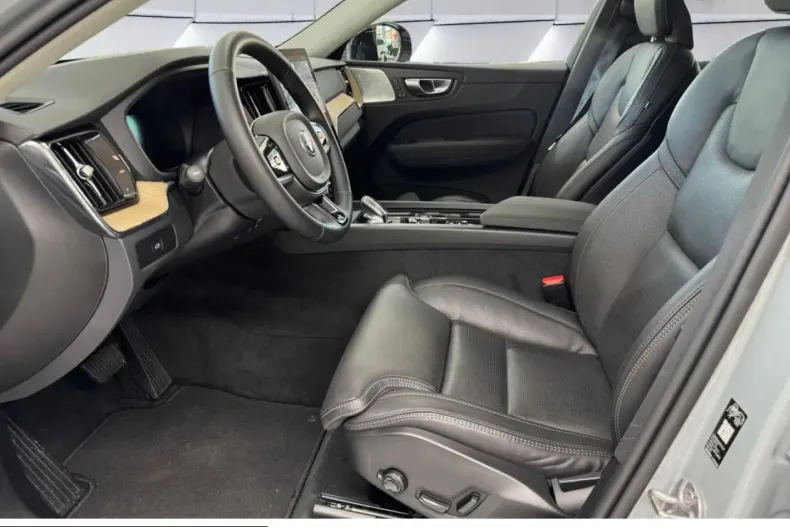 Volvo XC60 din 2025 cu 21.315 km - oferta VOL229449 - foto 5