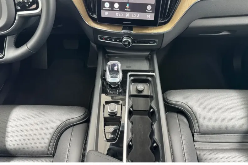 Volvo XC60 din 2025 cu 21.315 km - oferta VOL229449 - foto 9