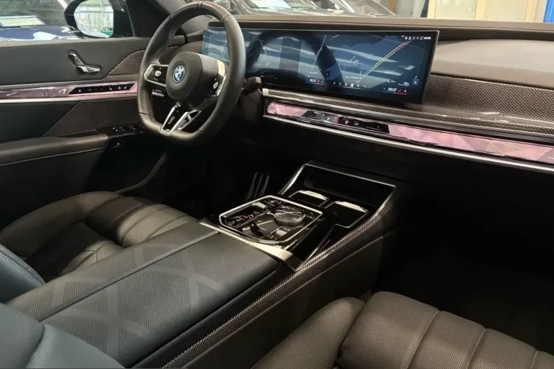 BMW M760 (Seria 7) din 2024 cu 41.975 km - oferta BMW229451 - foto 4