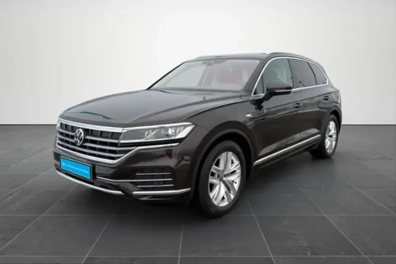 Volkswagen Touareg din 2023 cu 48.399 km - oferta VOL229462 - foto 2