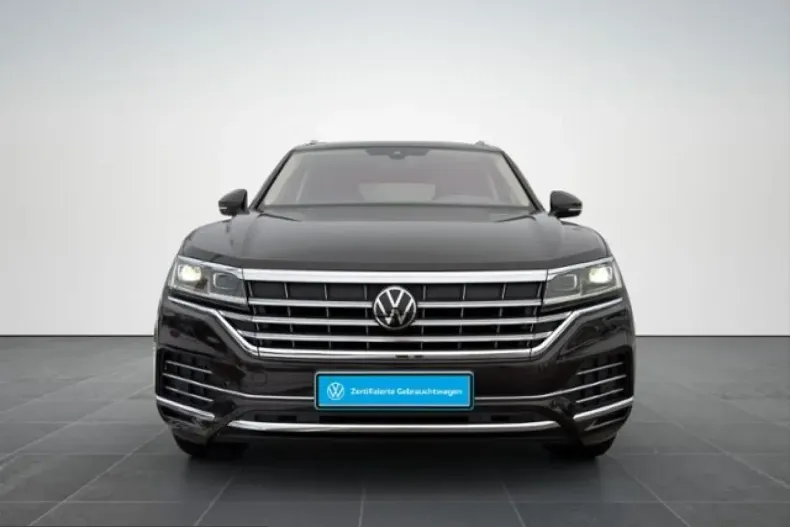Volkswagen Touareg din 2023 cu 48.399 km - oferta VOL229462 - foto 3