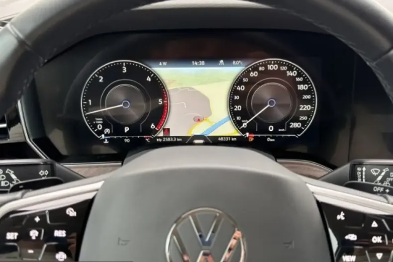 Volkswagen Touareg din 2023 cu 48.399 km - oferta VOL229462 - foto 10