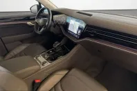 Volkswagen Touareg din 2023 cu 48.399 km - oferta VOL229462 - foto 14