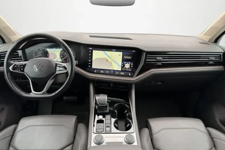 Volkswagen Touareg din 2023 cu 48.399 km - oferta VOL229462 - foto 18