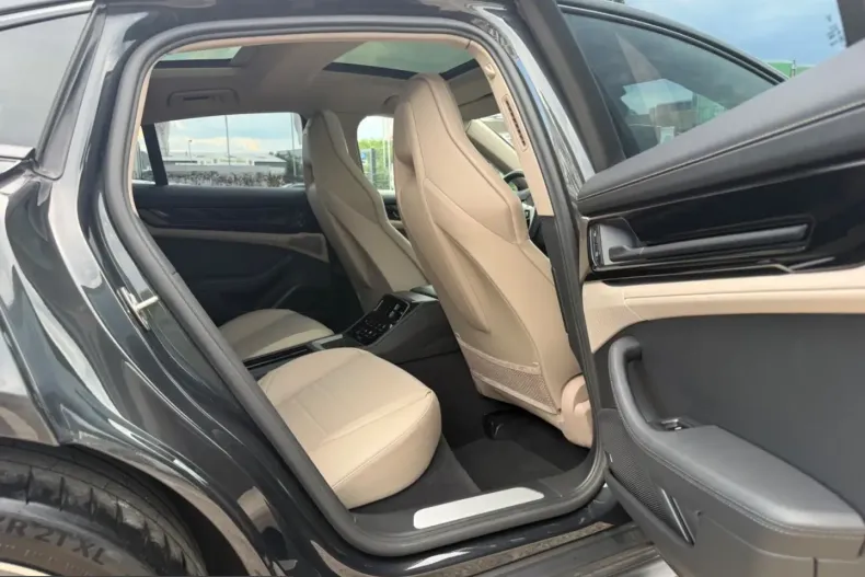 Porsche Panamera din 2025 cu 13.000 km - oferta POR229466 - foto 24