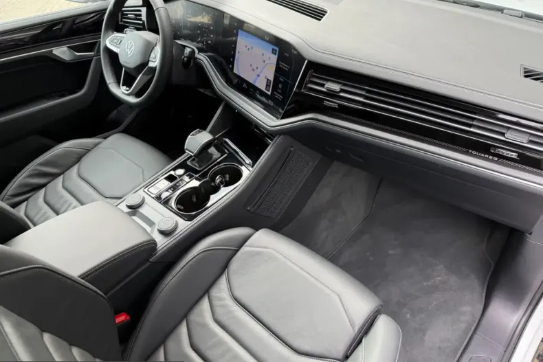 Volkswagen Touareg din 2025 cu 27.500 km - oferta VOL229469 - foto 4