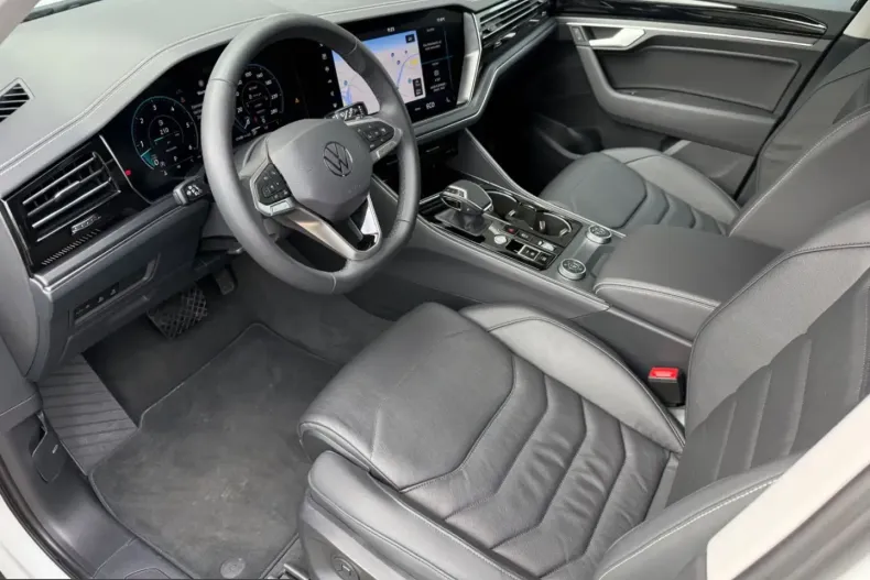 Volkswagen Touareg din 2025 cu 27.500 km - oferta VOL229469 - foto 8