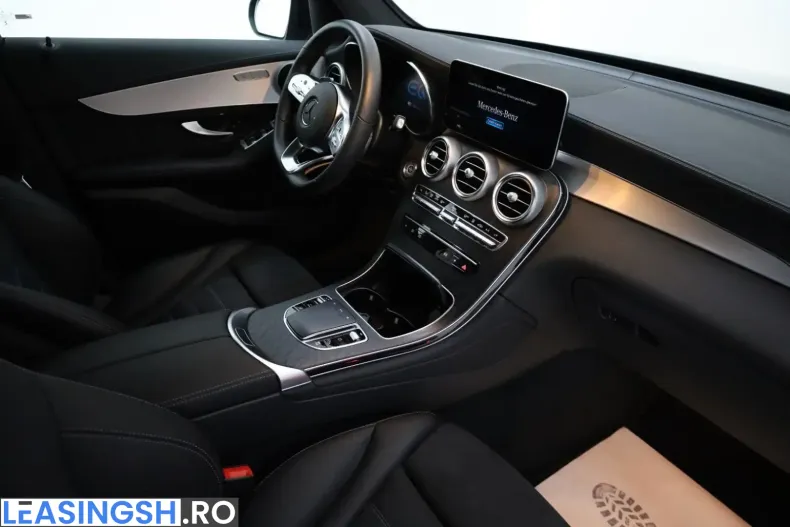 Mercedes-Benz GLC 300 (Clasa GLC) din 2023 cu 29.590 km - oferta MER229470 - foto 4