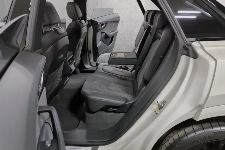 Audi SQ8 din 2022 cu 49.100 km - oferta AUD229473 - foto 10