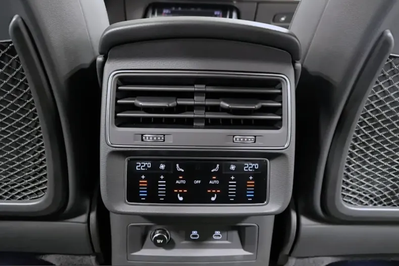 Audi SQ8 din 2022 cu 49.100 km - oferta AUD229473 - foto 11