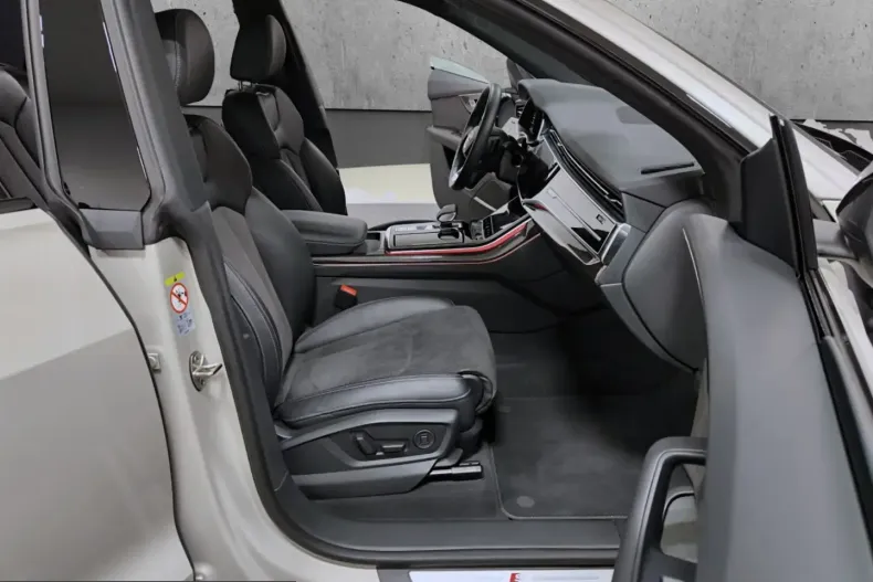 Audi SQ8 din 2022 cu 49.100 km - oferta AUD229473 - foto 12