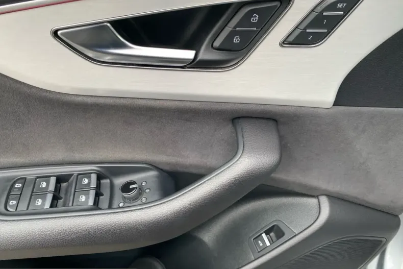 Audi Q8 din 2023 cu 77.309 km - oferta AUD229477 - foto 11
