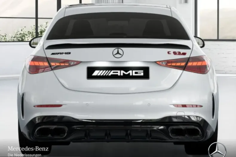 Mercedes-Benz C 63 AMG (Clasa C) din 2025 cu 19.650 km - oferta MER229481 - foto 6