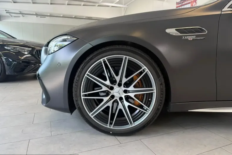 Mercedes-Benz C 63 AMG (Clasa C) din 2024 cu 5.661 km - oferta MER229482 - foto 11