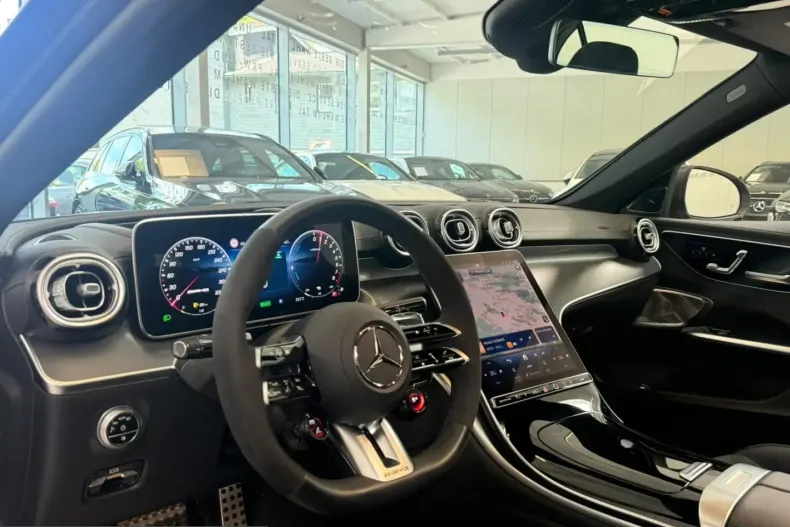 Mercedes-Benz C 63 AMG (Clasa C) din 2024 cu 5.661 km - oferta MER229482 - foto 12
