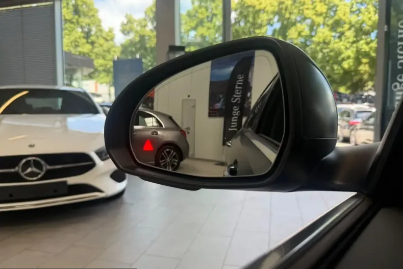 Mercedes-Benz C 63 AMG (Clasa C) din 2024 cu 5.661 km - oferta MER229482 - foto 22