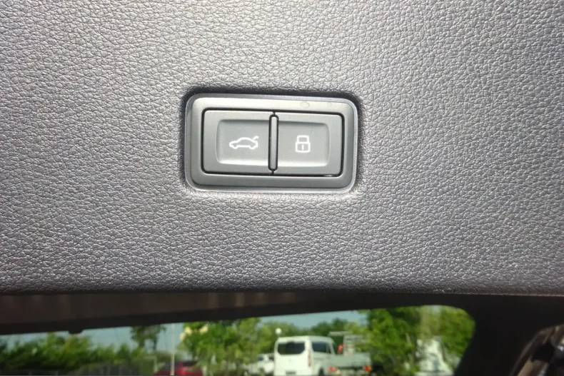 Audi SQ8 din 2023 cu 37.389 km - oferta AUD229483 - foto 15