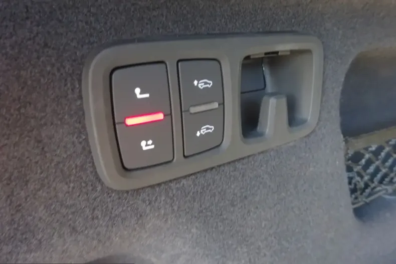 Audi SQ8 din 2023 cu 37.389 km - oferta AUD229483 - foto 16