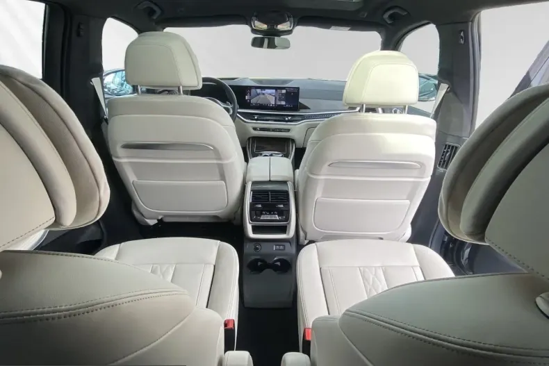 BMW X7 (Seria X) din 2025 cu 7.859 km - oferta BMW229484 - foto 12