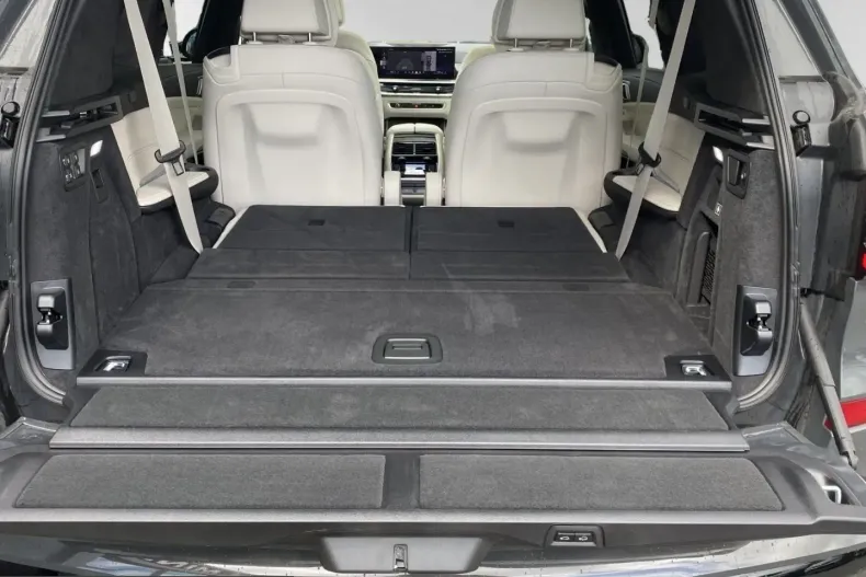 BMW X7 (Seria X) din 2025 cu 7.859 km - oferta BMW229484 - foto 14