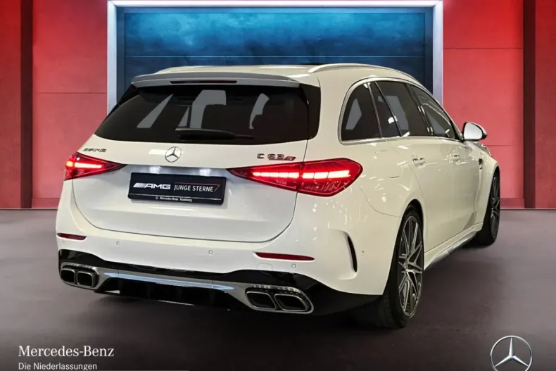 Mercedes-Benz C 63 AMG (Clasa C) din 2025 cu 10.236 km - oferta MER229487 - foto 4