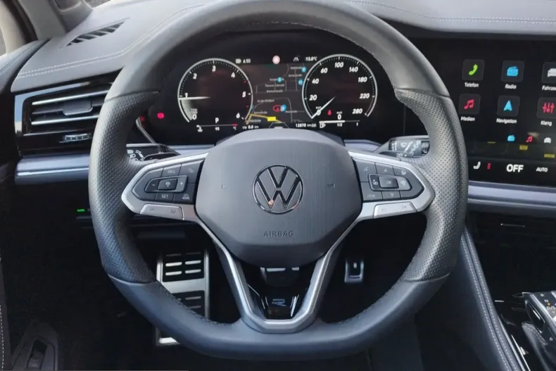 Volkswagen Touareg din 2025 cu 13.000 km - oferta VOL229488 - foto 6