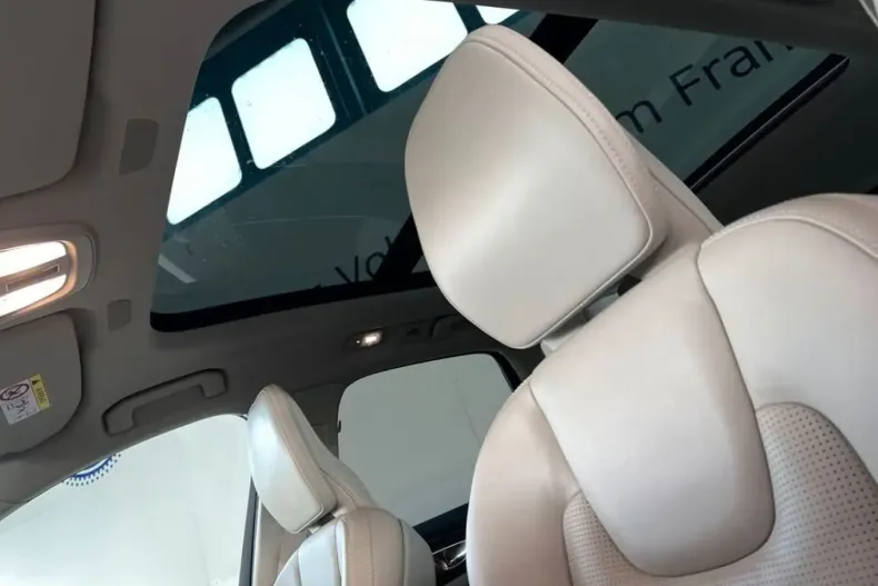 Volvo XC60 din 2023 cu 60.557 km - oferta VOL229489 - foto 23