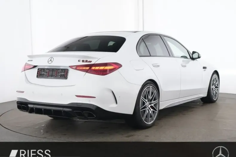Mercedes-Benz C 63 AMG (Clasa C) din 2024 cu 41.634 km - oferta MER229490 - foto 3