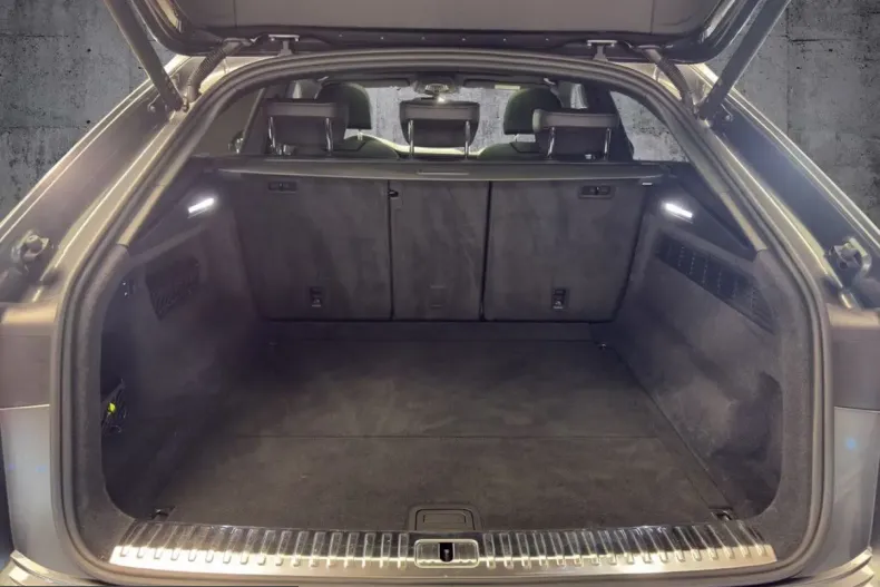 Audi Q8 din 2023 cu 59.200 km - oferta AUD229496 - foto 11