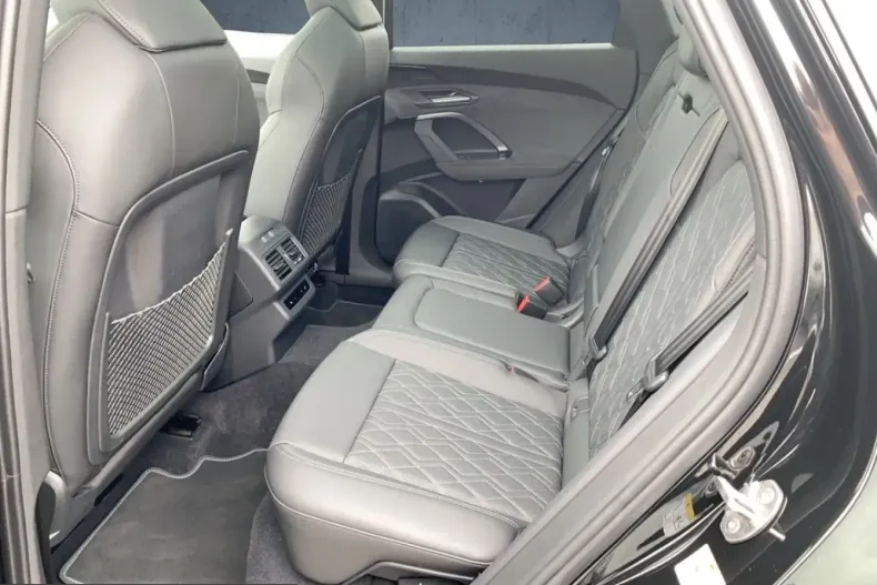 Audi SQ5 din 2025 cu 6.786 km - oferta AUD229498 - foto 11