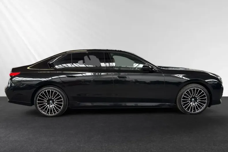 BMW 750 (Seria 7) din 2025 cu 19.730 km - oferta BMW229503 - foto 6