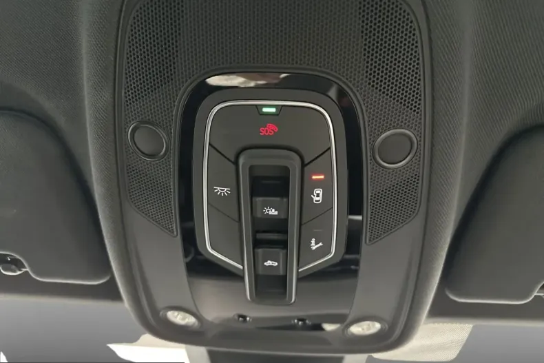 Audi Q8 din 2023 cu 45.500 km - oferta AUD229506 - foto 13