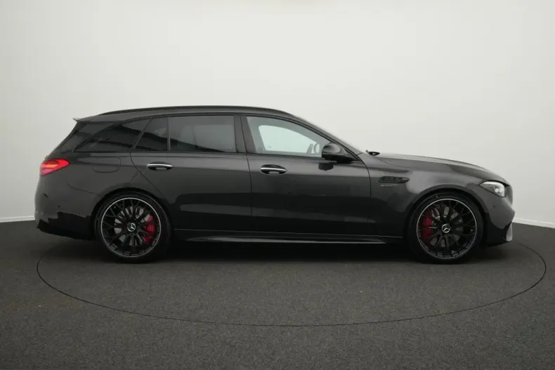 Mercedes-Benz C 63 AMG (Clasa C) din 2025 cu 6.696 km - oferta MER229508 - foto 6