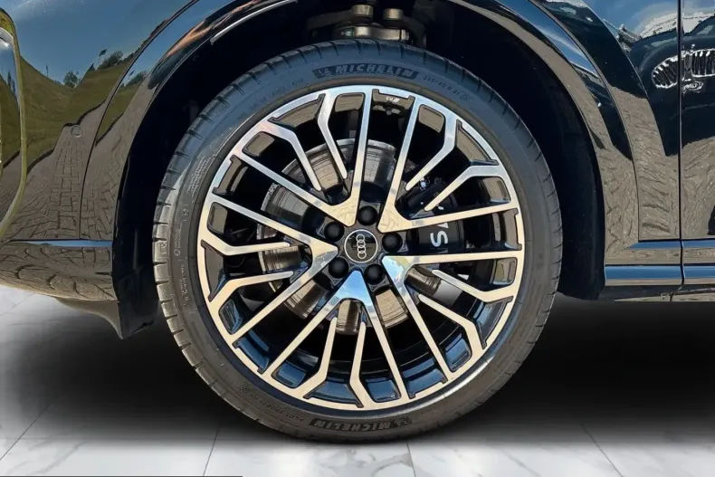 Audi SQ5 din 2025 cu 21.102 km - oferta AUD229517 - foto 18
