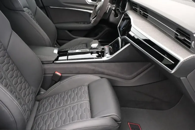 Audi RS6 din 2025 cu 8.500 km - oferta AUD229518 - foto 11
