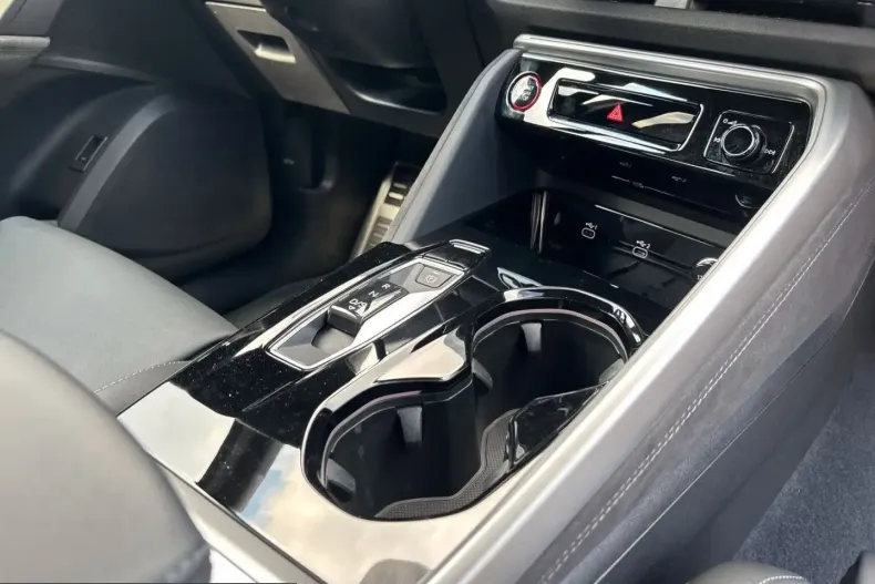 Audi SQ5 din 2025 cu 15.847 km - oferta AUD229526 - foto 17