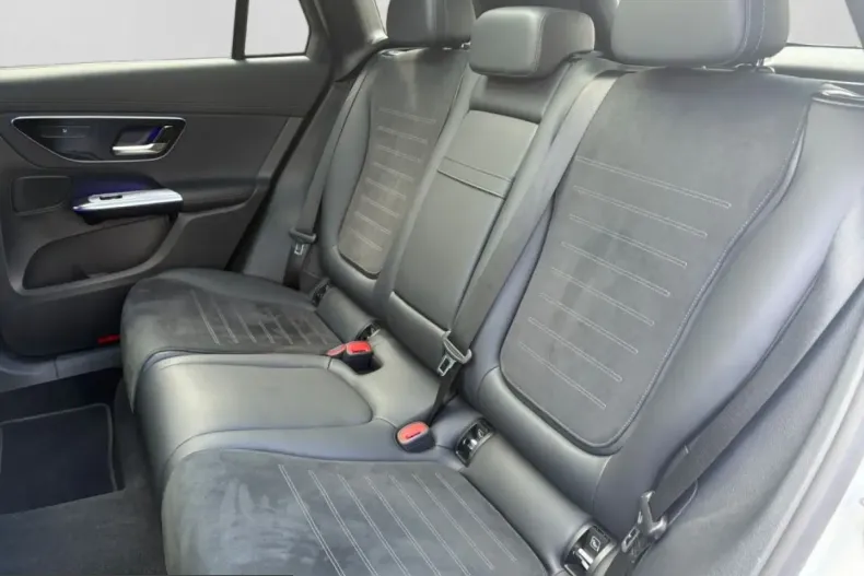 Mercedes-Benz GLC 220 (Clasa GLC) din 2023 cu 57.354 km - oferta MER229530 - foto 13