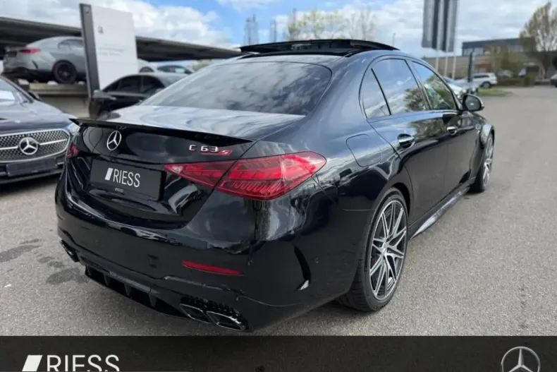 Mercedes-Benz C 63 AMG (Clasa C) din 2024 cu 5.078 km - oferta MER229531 - foto 10
