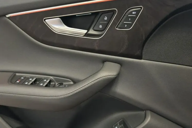 Audi Q8 din 2022 cu 34.123 km - oferta AUD229534 - foto 16